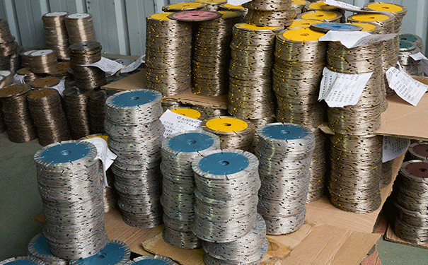 金剛石刀頭鋒利度和耐磨度相互制約的關(guān)系 金剛石刀頭鋒利度和耐磨度相互制約的關(guān)系