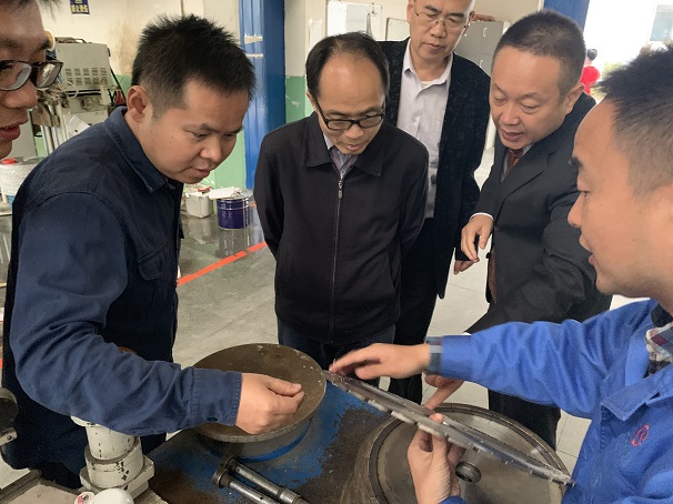 省政研室黃良港主任一行蒞臨湖北昌利調(diào)研金剛石工具產(chǎn)業(yè) 省政研室黃良港主任一行蒞臨湖北昌利調(diào)研金剛石工具產(chǎn)業(yè)